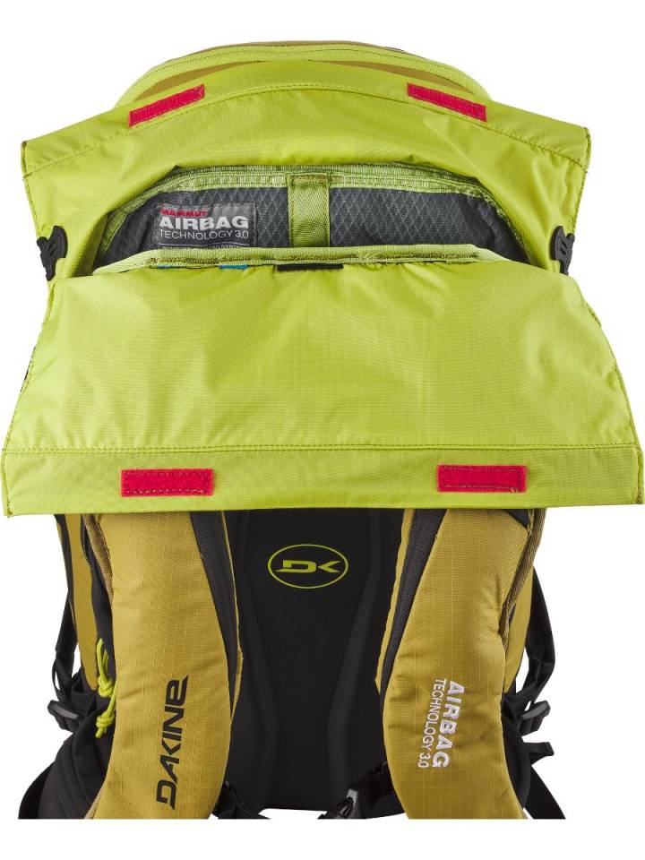 Dakine poacher on sale ras 36l review